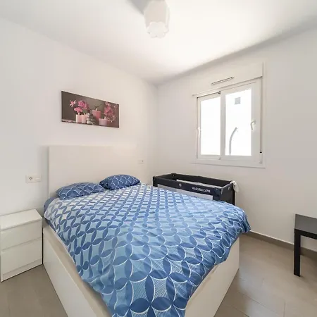 Sunny With Private Pool