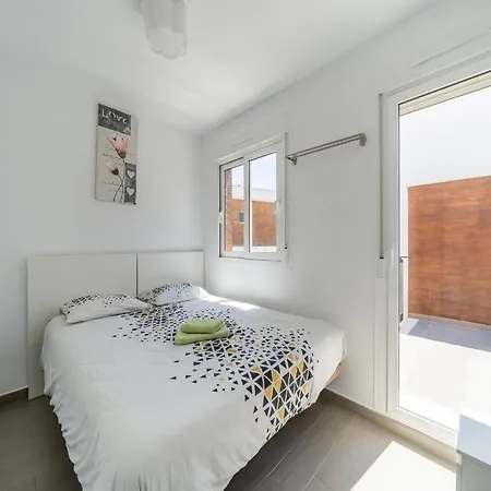 Sunny With Private Pool Villa