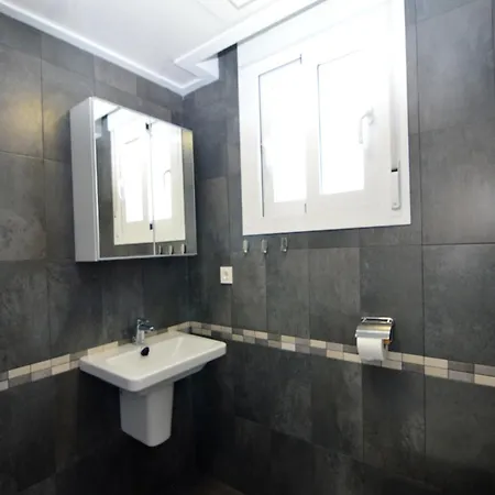 Sunny With Private Pool Villa *