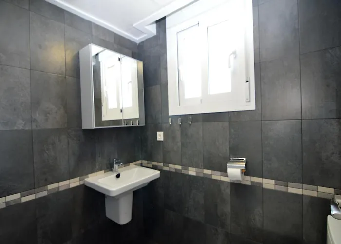 Sunny With Private Pool Villa *