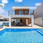 Villa Sunny With Private Pool *