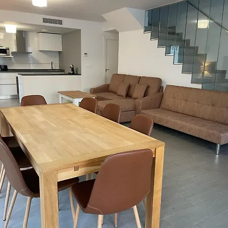 Sunny With Private Pool *